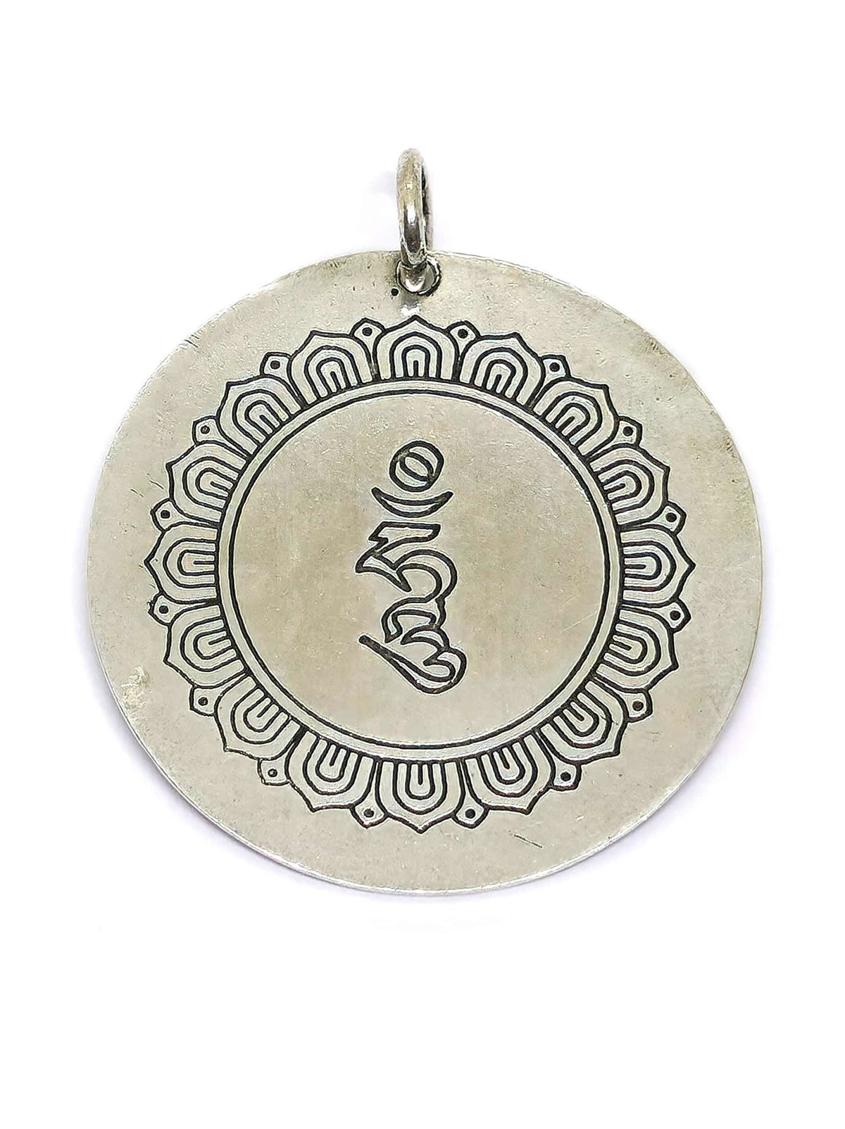 Anhänger Medizin-Buddha mit "Om Mani Padme Hum" aus Weissmetall