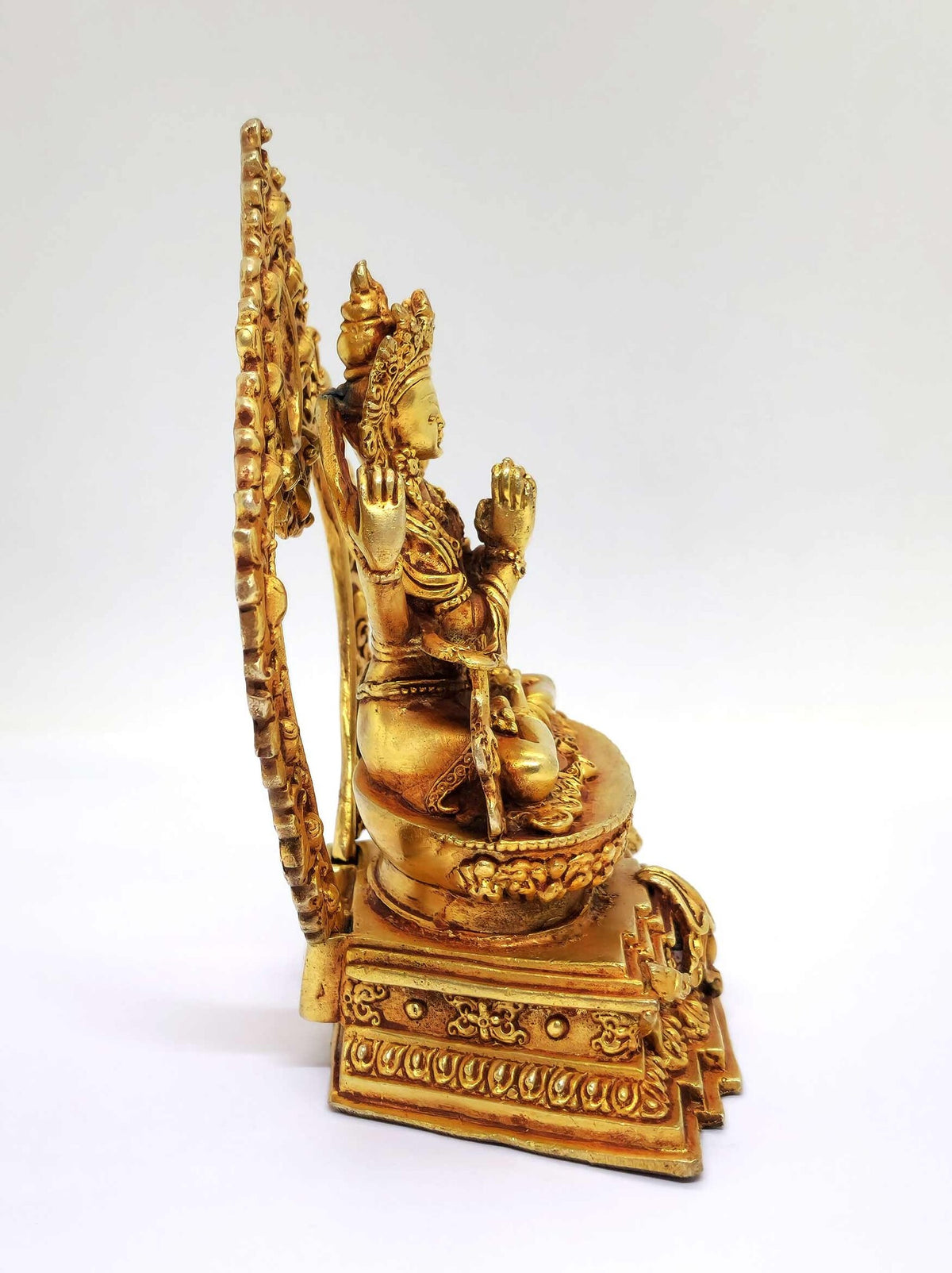 Chenrezig (Avalokiteshvara) Statue with Throne
