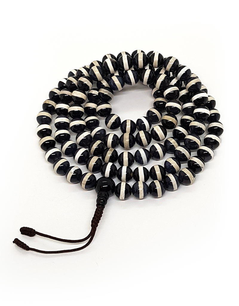 Tibetan Mala Prayer Beads with Dzi Stone, A Spiritual Companion for Meditation and Mindfulness